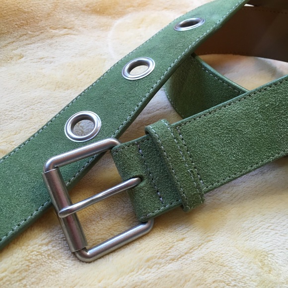 Accessories - ✨HOST PICK✨ Green suede belt with silver buckle
